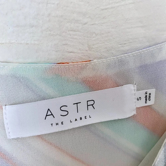 Astr The Label Satire Rainbow Striped Sleeveless Top Size S - Picture 9 of 9